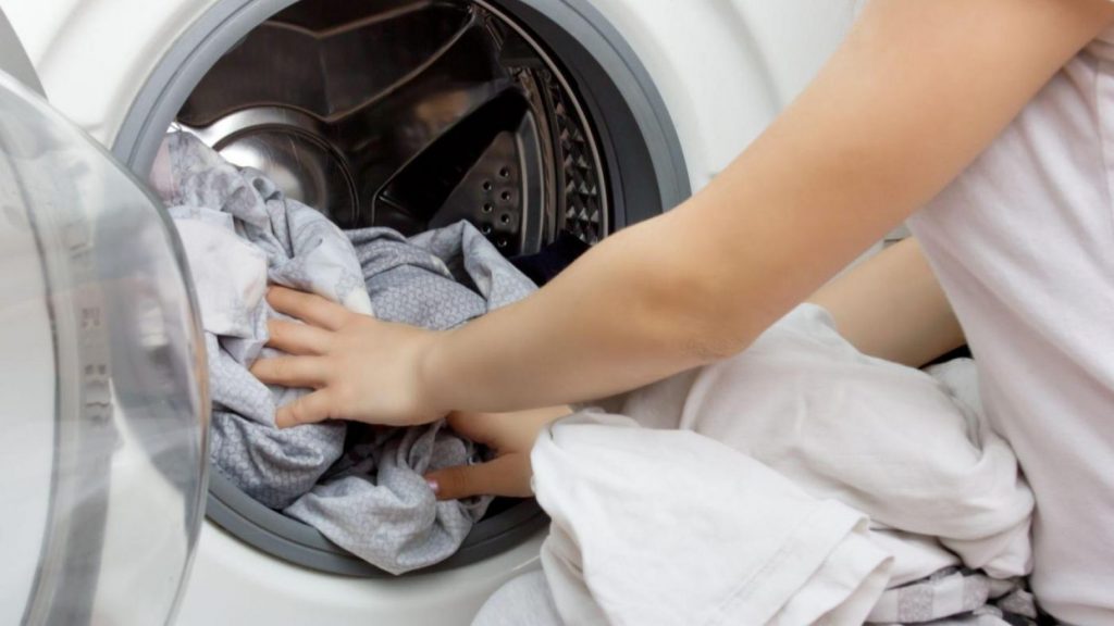 Using Salt In Your Washing Machine